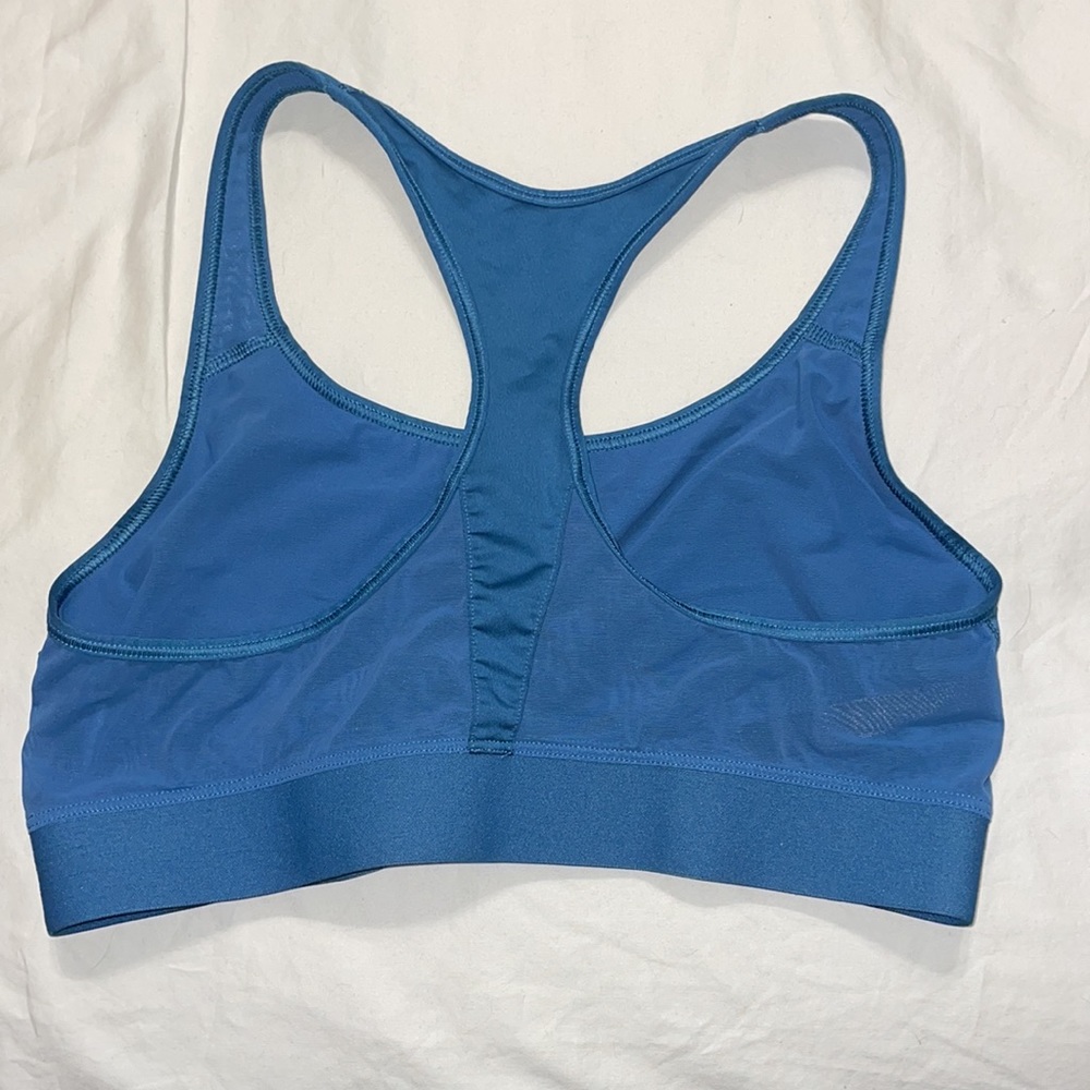 VS Racerback Sportsbra - Picture 2 of 2